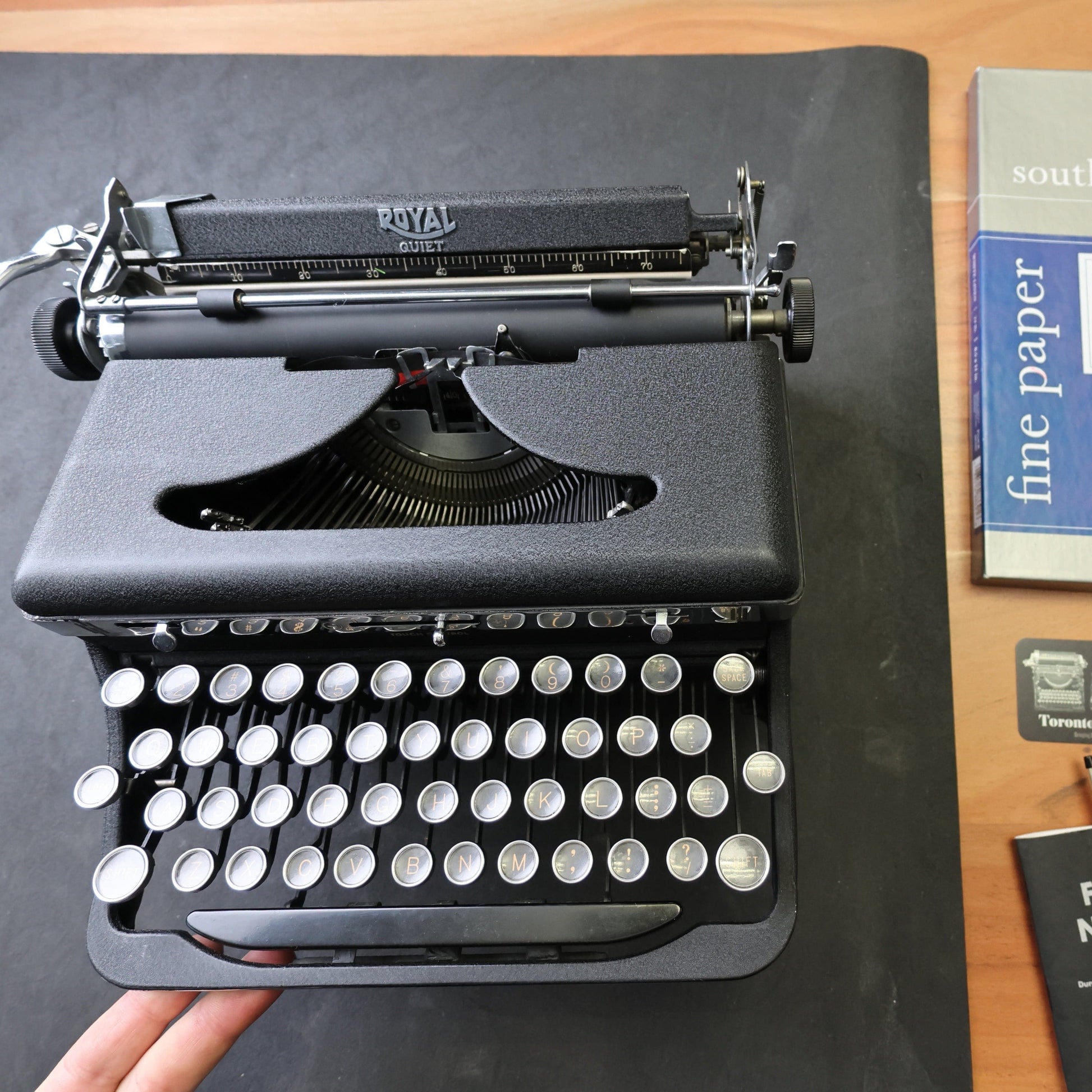 Toronto Typewriters Manual Typewriter Royal Quiet LARGE TYPEFACE (1939)