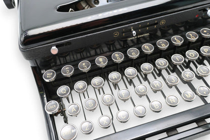 Toronto Typewriters Manual Typewriter Royal Speed King (1939) Typewriter