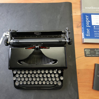 Toronto Typewriters Manual Typewriter Royal Speed King (1939) Typewriter