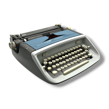 Toronto Typewriters Manual Typewriter Singer Professional (T-62) Portable Typewriter