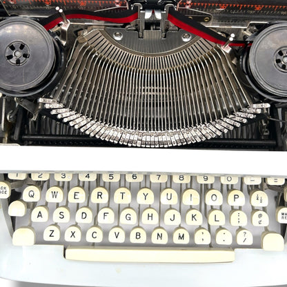 Toronto Typewriters Manual Typewriter Singer Professional Typewriter