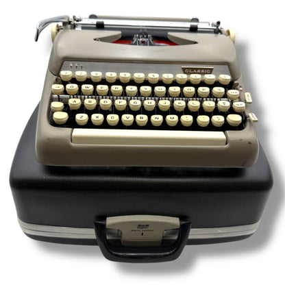 Toronto Typewriters Manual Typewriter Smith-Corona Classic Typewriter