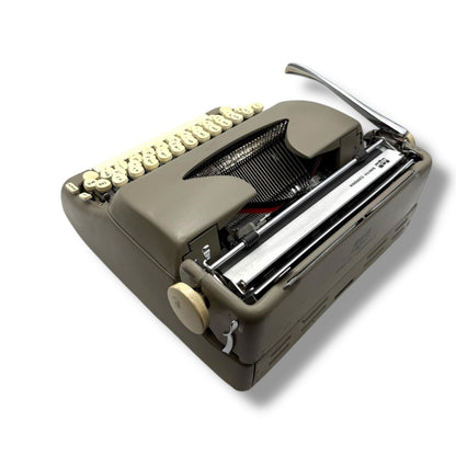 Toronto Typewriters Manual Typewriter Smith-Corona Classic Typewriter