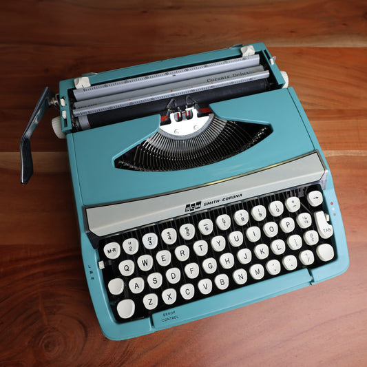 Toronto Typewriters Manual Typewriter Smith Corona Corsair Deluxe Typewriter