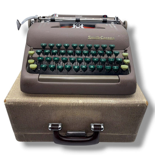 Toronto Typewriters Manual Typewriter Smith-Corona Silent (1951) Typewriter