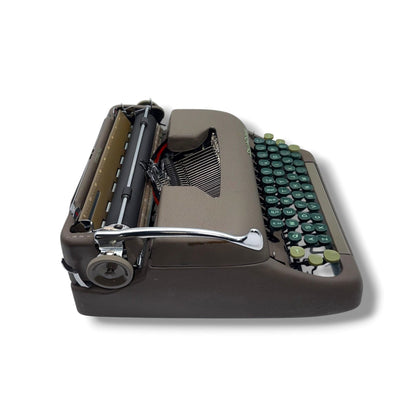 Toronto Typewriters Manual Typewriter Smith-Corona Sterling (1952) Typewriter