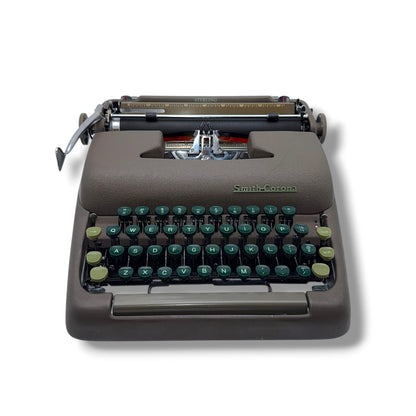 Toronto Typewriters Manual Typewriter Smith-Corona Sterling (1952) Typewriter
