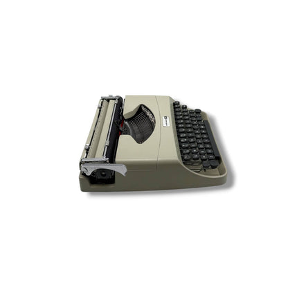 Toronto Typewriters Manual Typewriter Underwood 18 (1964) Typewriter