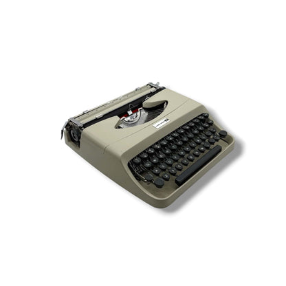 Toronto Typewriters Manual Typewriter Underwood 18 (1964) Typewriter