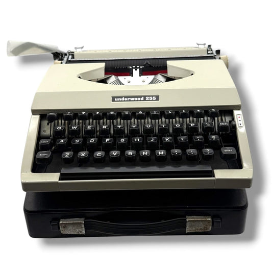 Toronto Typewriters Manual Typewriter Underwood 255 (1975) Typewriter