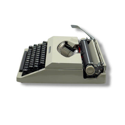 Toronto Typewriters Manual Typewriter Underwood 255 Typewriter