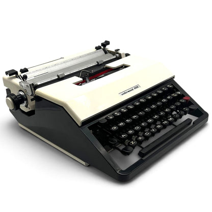 Toronto Typewriters Manual Typewriter Underwood 450 (black/white)