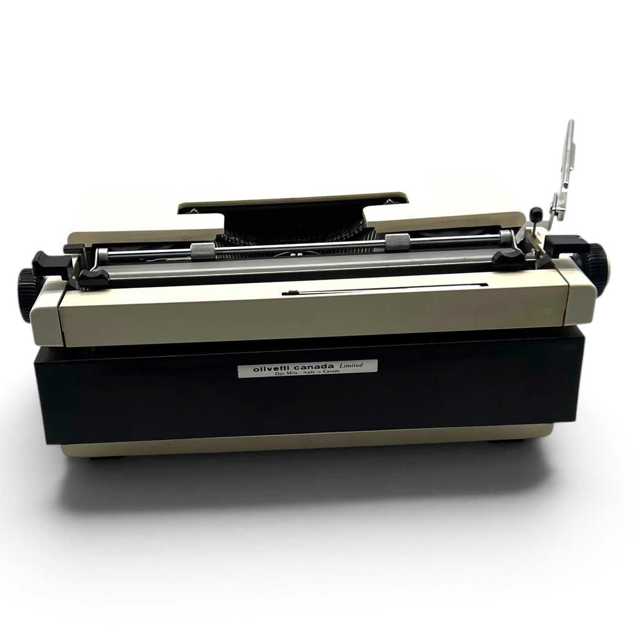 Toronto Typewriters Manual Typewriter Underwood 450 (black/white)