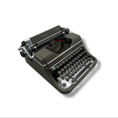 Toronto Typewriters Manual Typewriter Underwood Champion (w/ Field Case) Typewriter