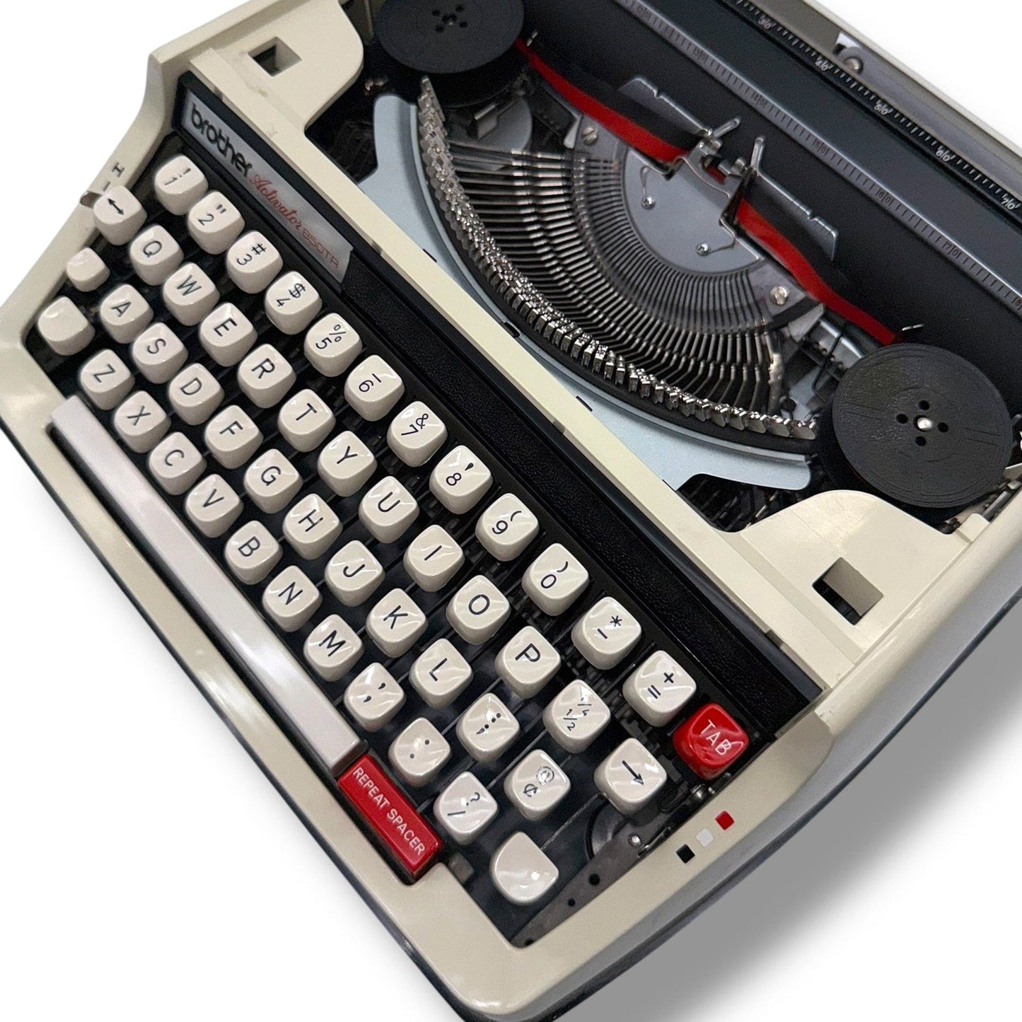 Toronto Typewriters Portable Typewriter Brother Activator 850TR Typewriter