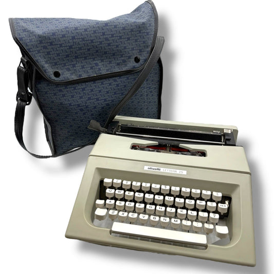 Toronto Typewriters Portable Typewriter Olivetti Lettera 25 Typewriter